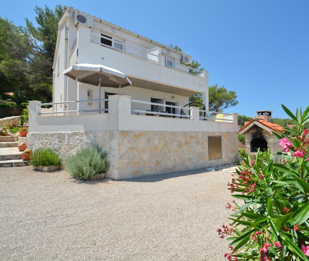 Apartmani Cesarec Basina Exterior photo