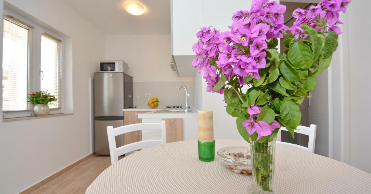 Apartmani Cesarec Basina Exterior photo