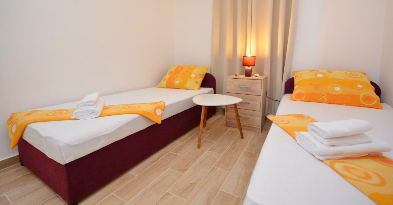 Apartmani Cesarec Basina Exterior photo