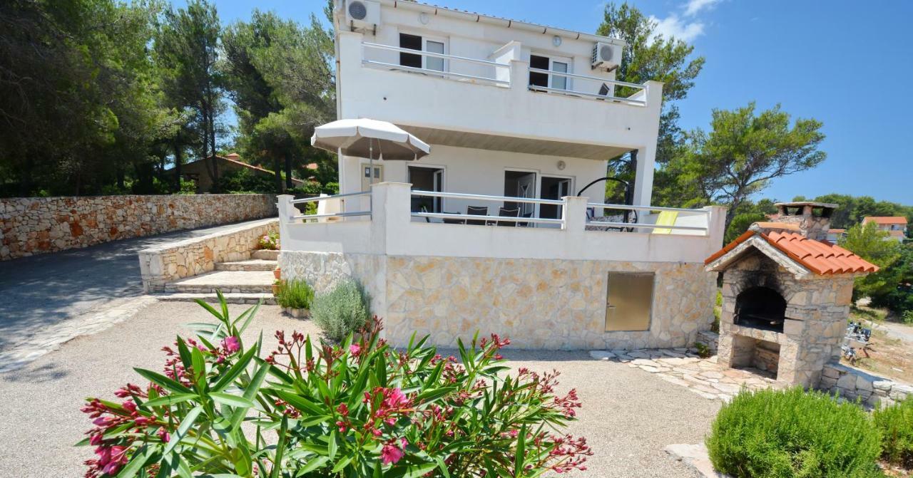 Apartmani Cesarec Basina Exterior photo